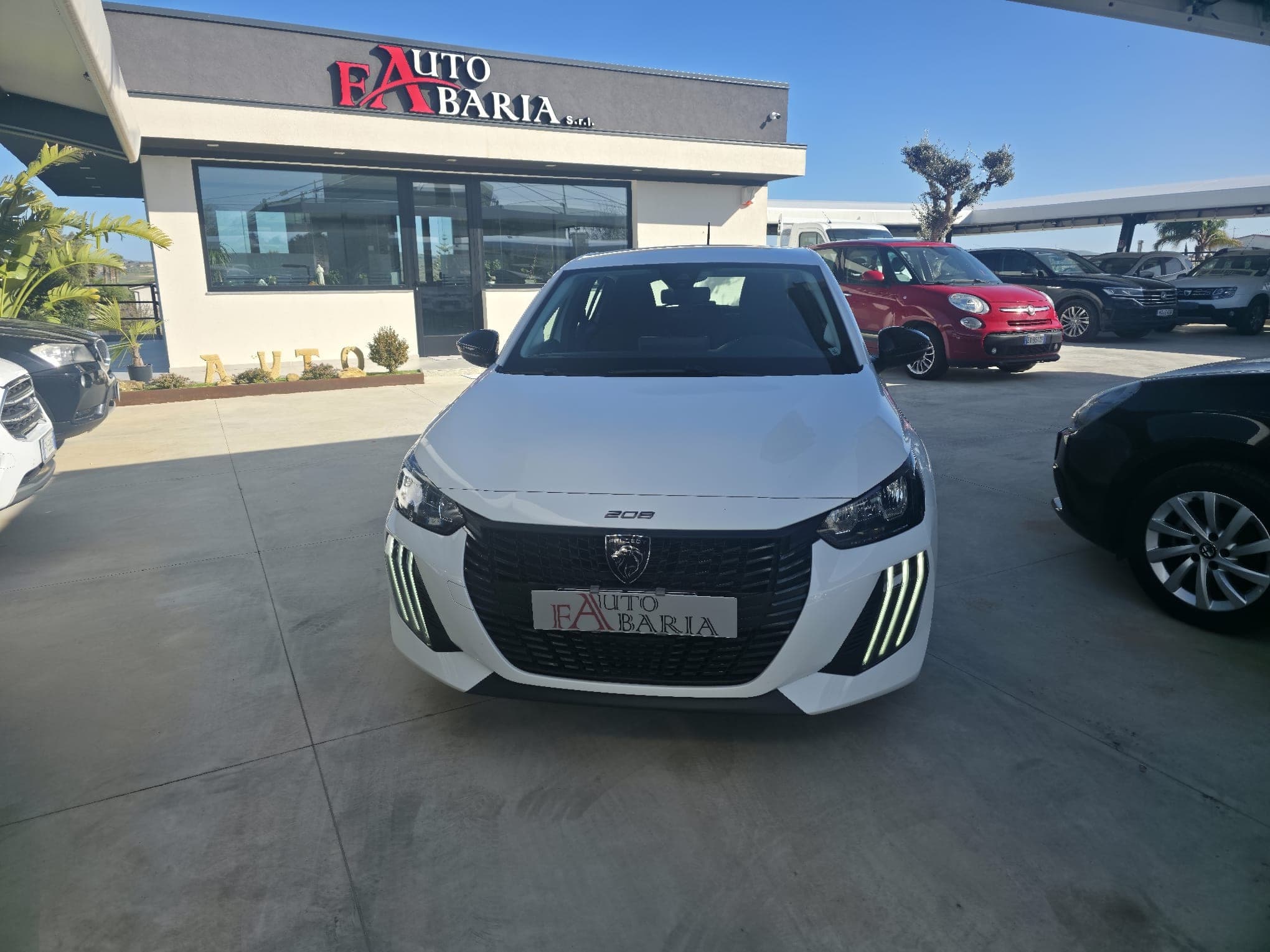 PEUGEUT 208 1,2 BENZINA